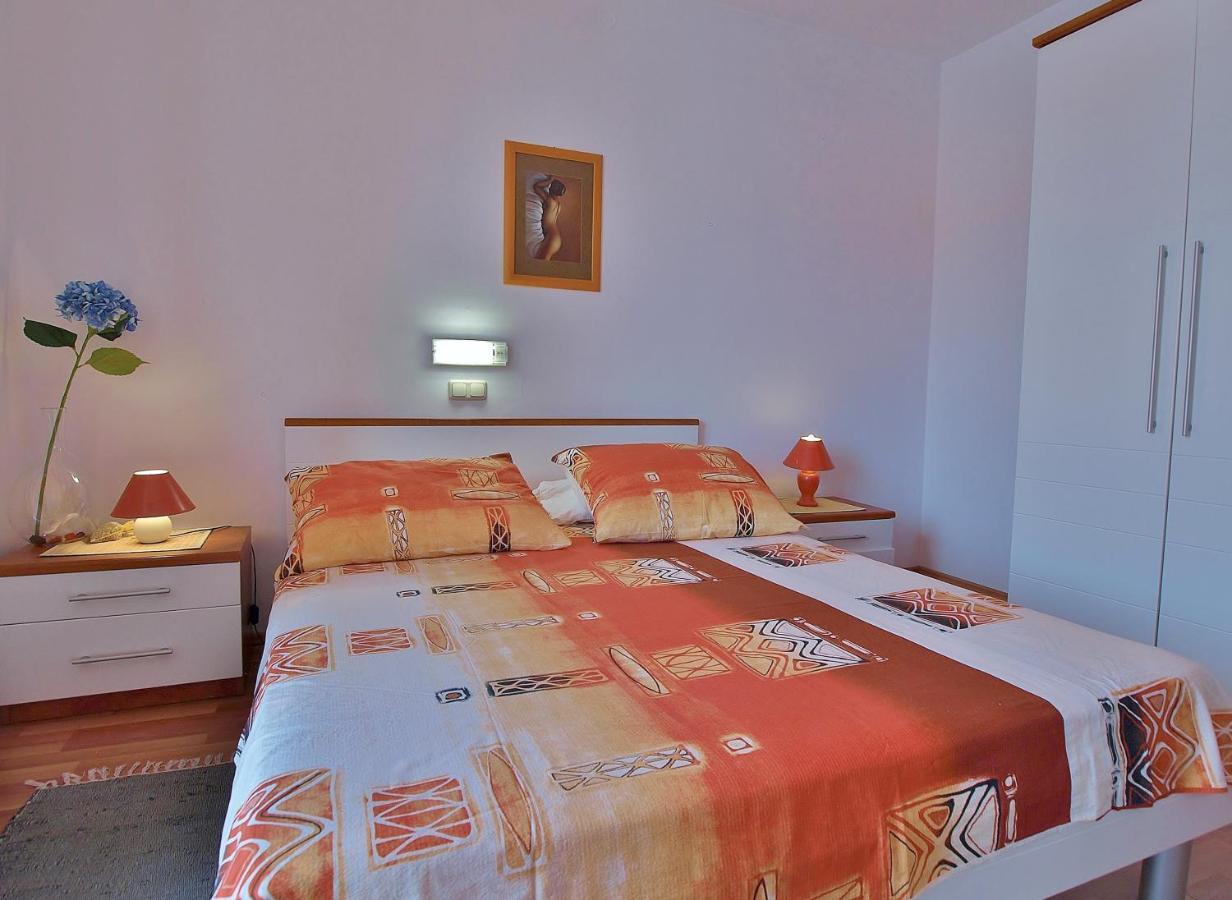 Apartments Biserka Rab Town Extérieur photo
