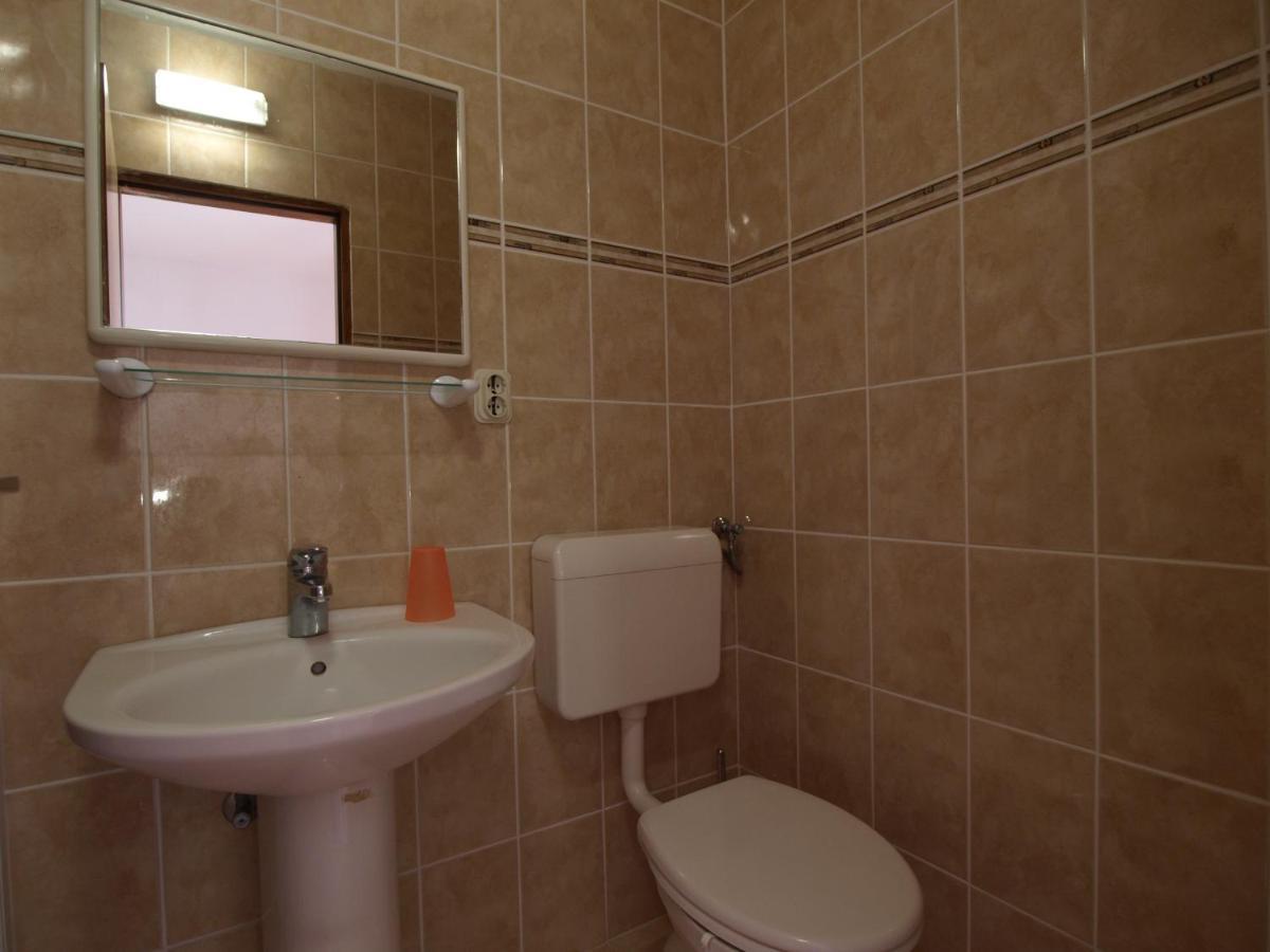 Apartments Biserka Rab Town Extérieur photo