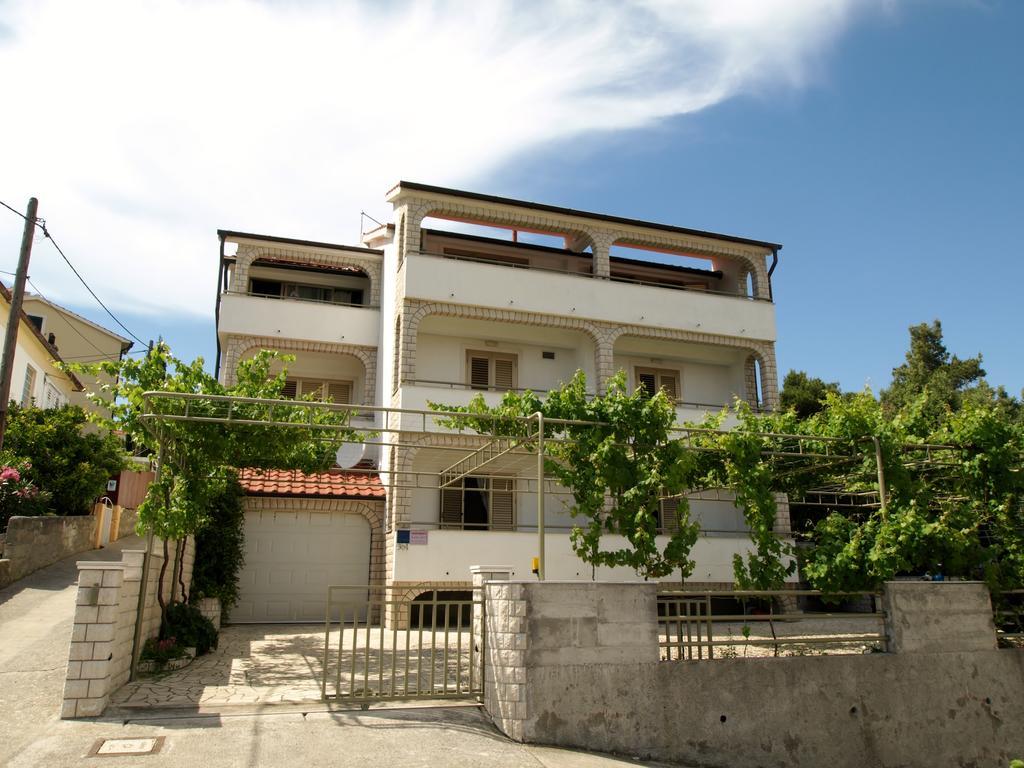 Apartments Biserka Rab Town Extérieur photo