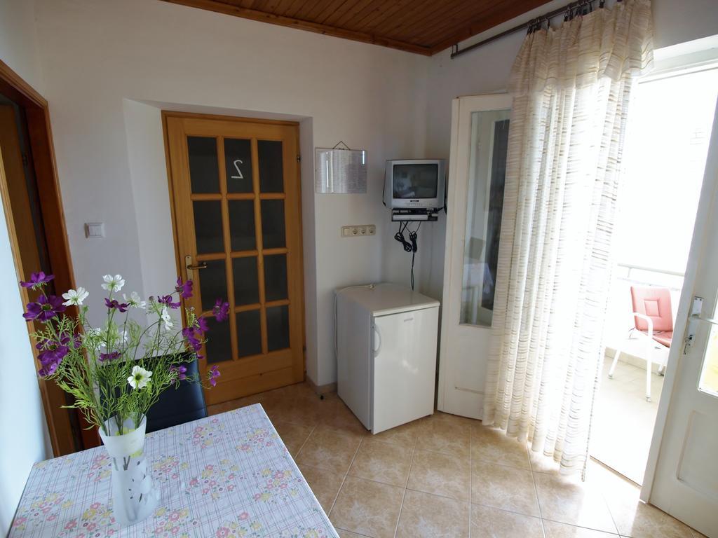 Apartments Biserka Rab Town Extérieur photo